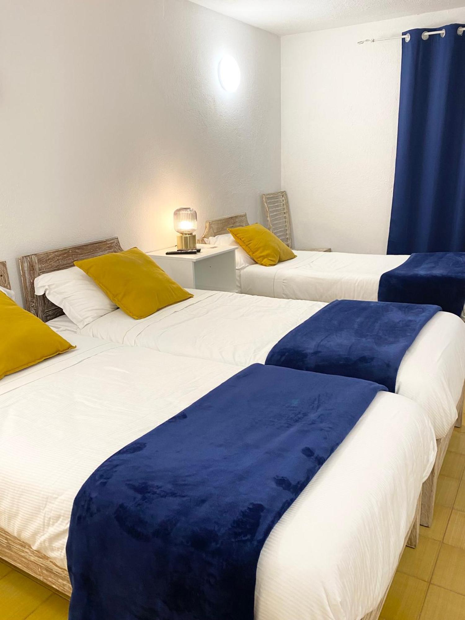 מרינלה Cala Reale Rooms Marinella מראה חיצוני תמונה