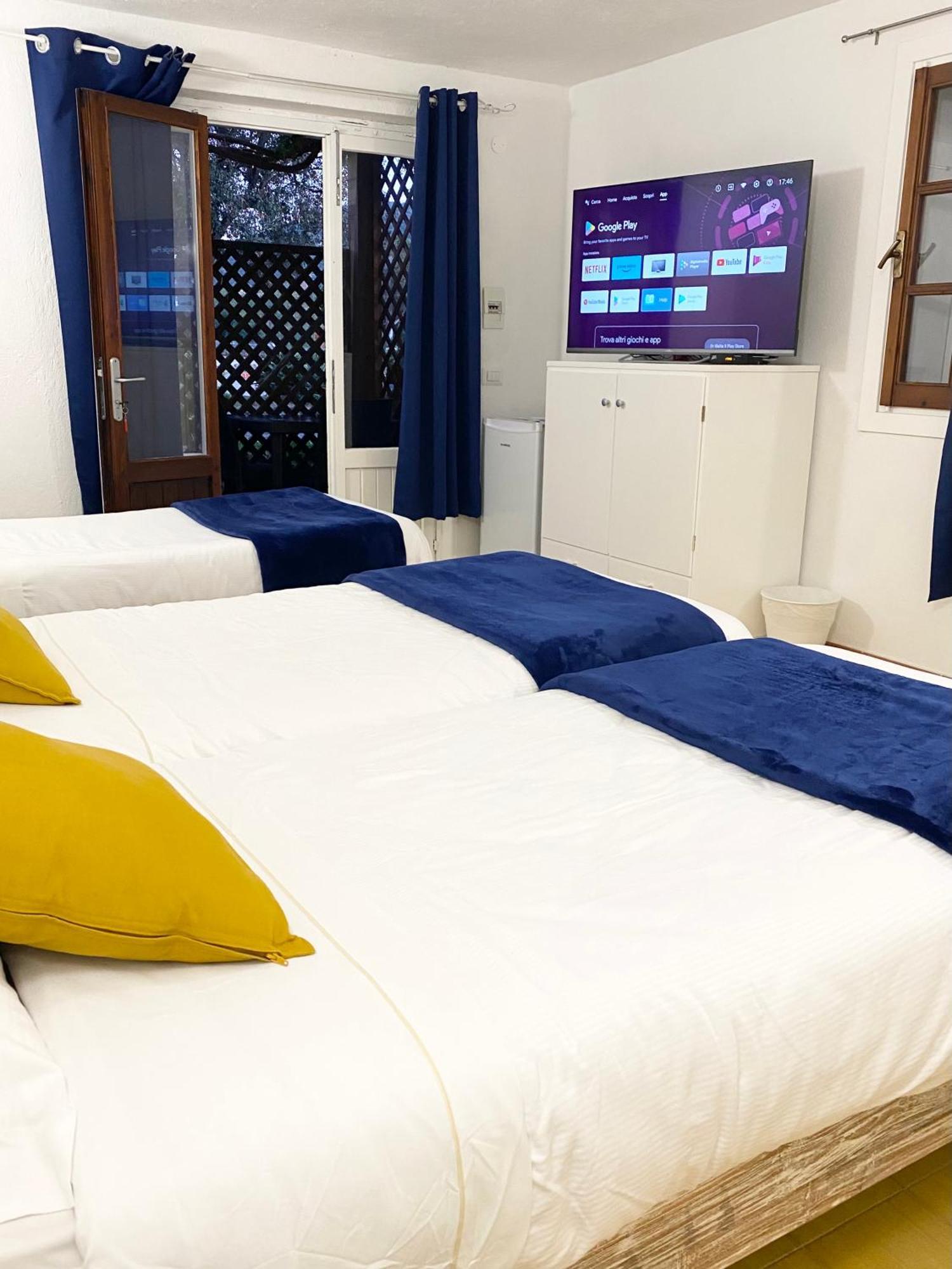 מרינלה Cala Reale Rooms Marinella מראה חיצוני תמונה