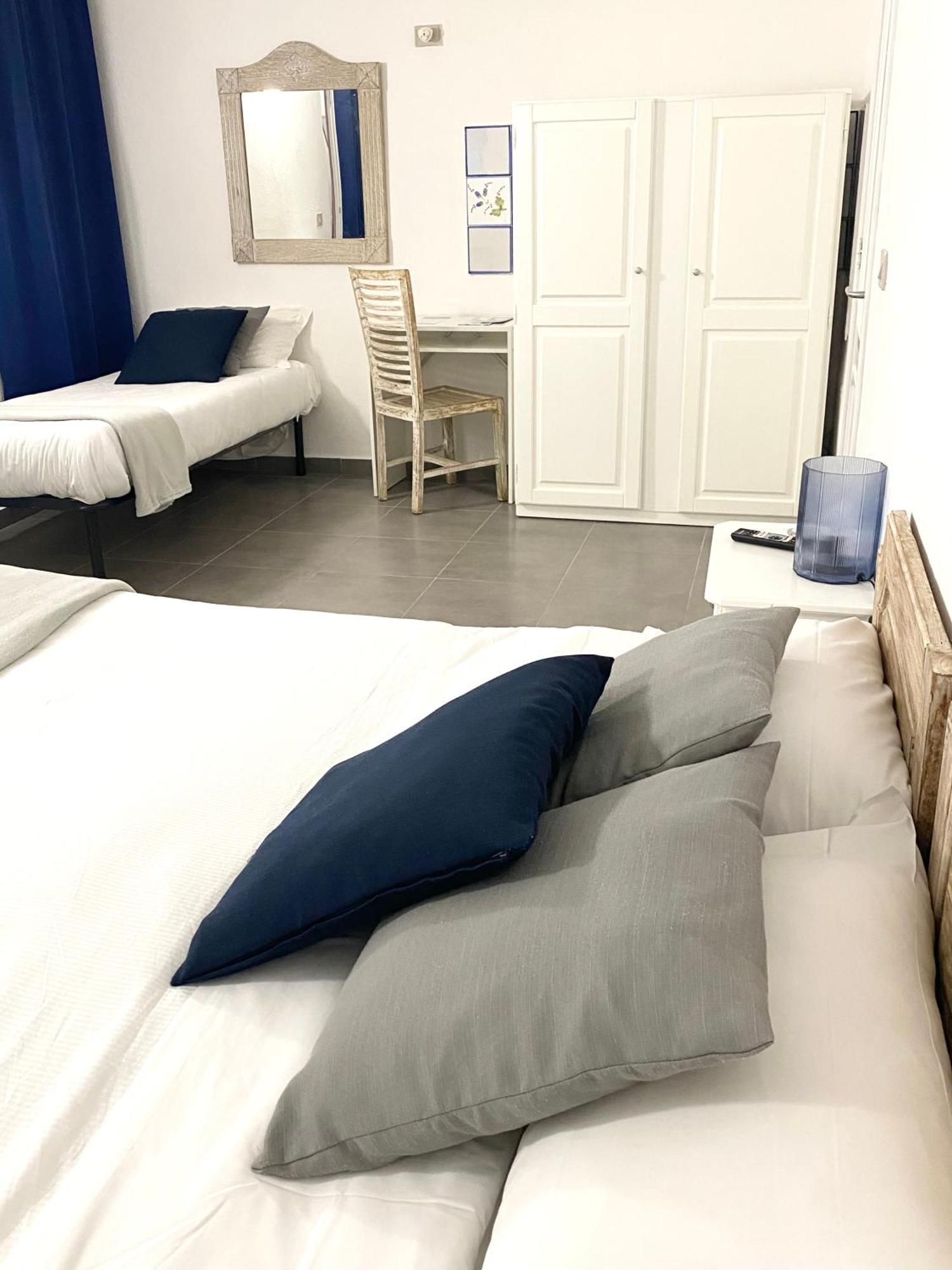 מרינלה Cala Reale Rooms Marinella מראה חיצוני תמונה