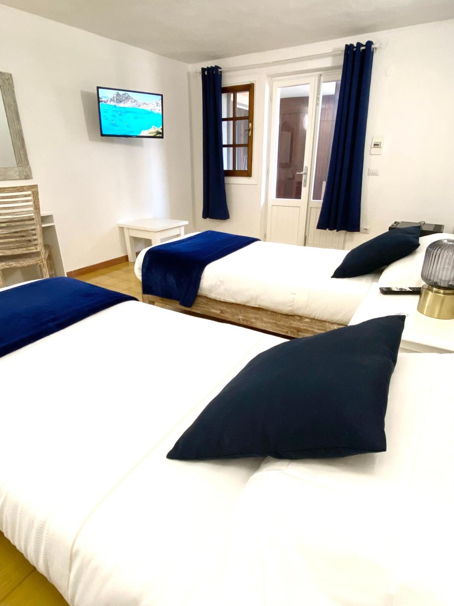 מרינלה Cala Reale Rooms Marinella מראה חיצוני תמונה
