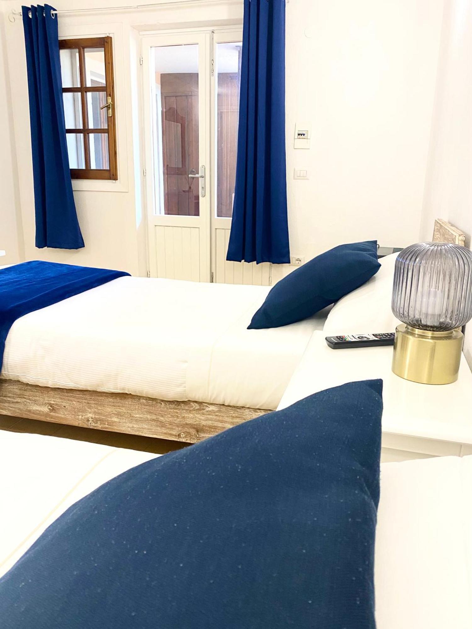 מרינלה Cala Reale Rooms Marinella מראה חיצוני תמונה