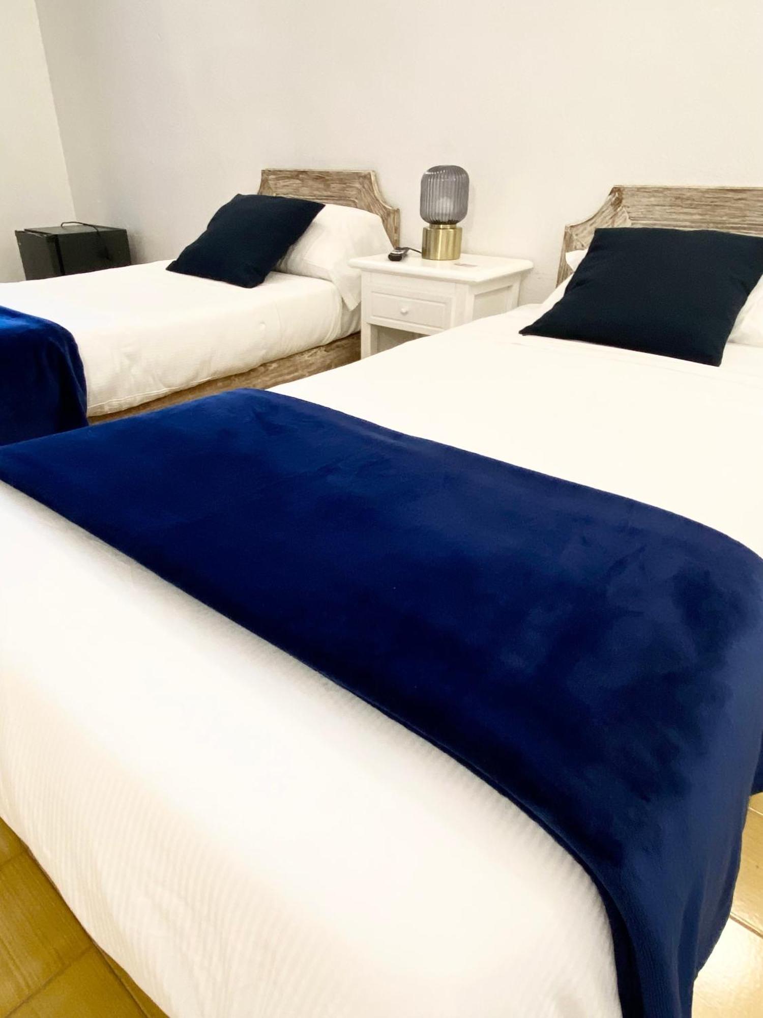 מרינלה Cala Reale Rooms Marinella מראה חיצוני תמונה