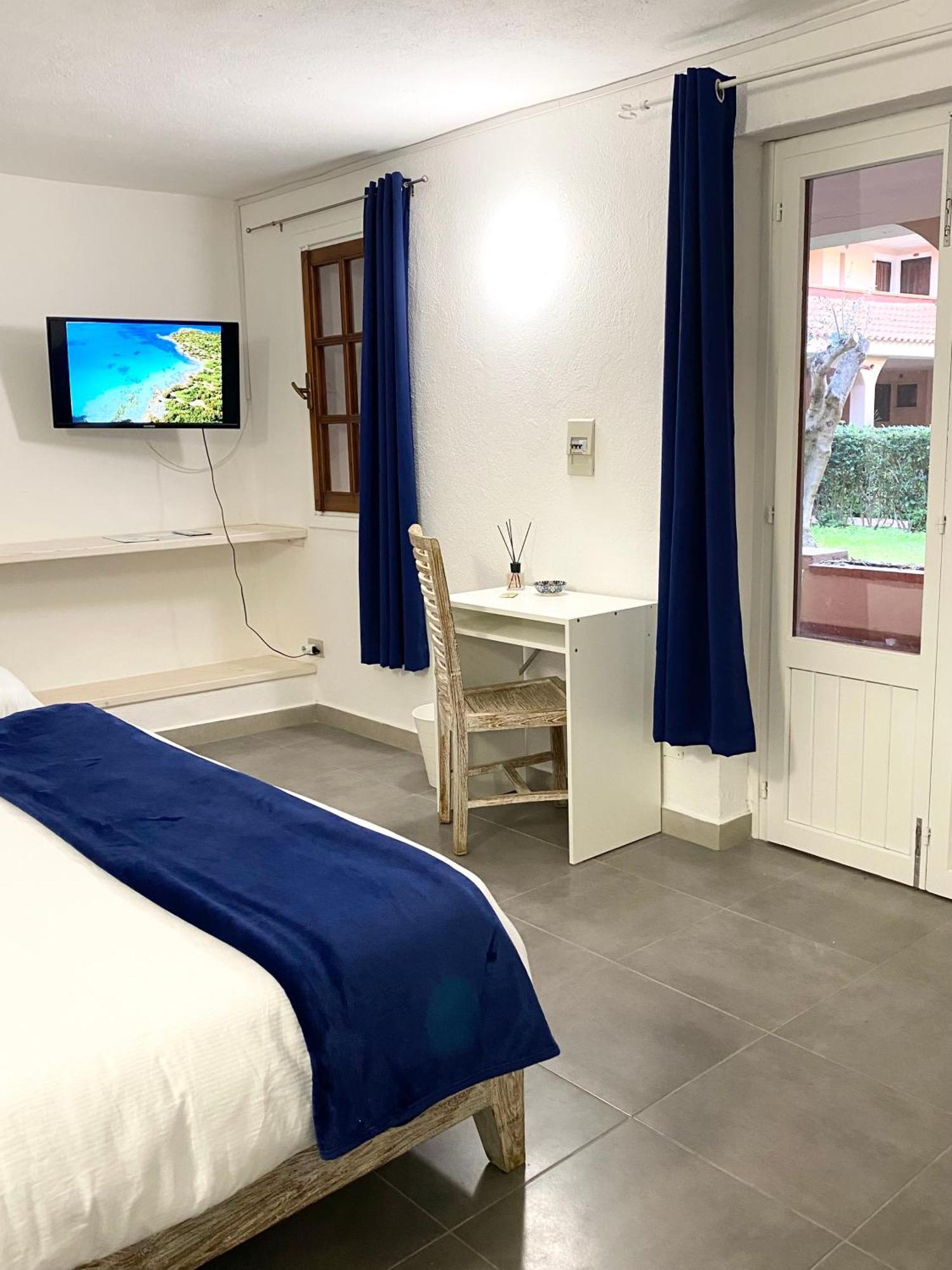 מרינלה Cala Reale Rooms Marinella מראה חיצוני תמונה