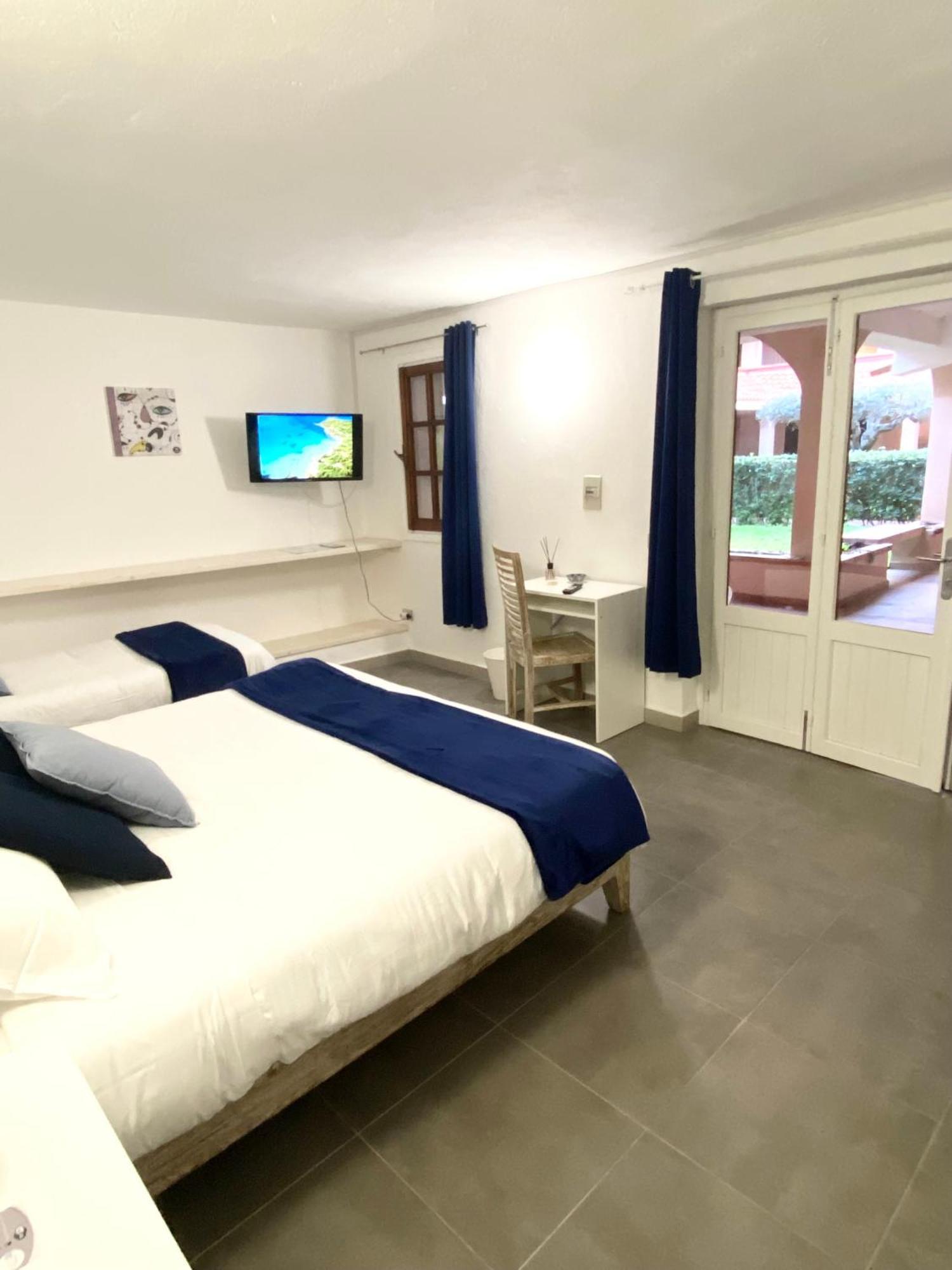 מרינלה Cala Reale Rooms Marinella מראה חיצוני תמונה