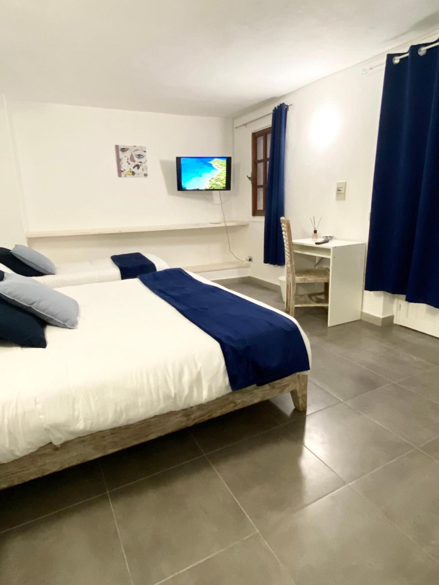 מרינלה Cala Reale Rooms Marinella מראה חיצוני תמונה